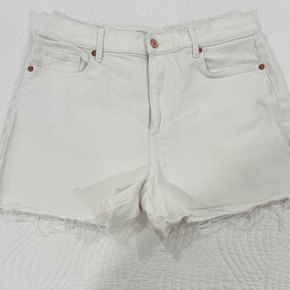 LOFT Summer Wear White Denim Cutoff Shorts with Frayed Hem - Picture 2 of 5